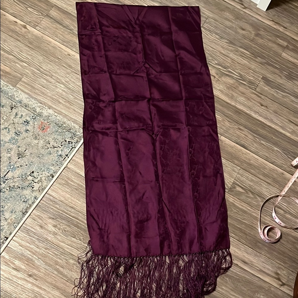 Elegant Burgundy Scarf with Fringe